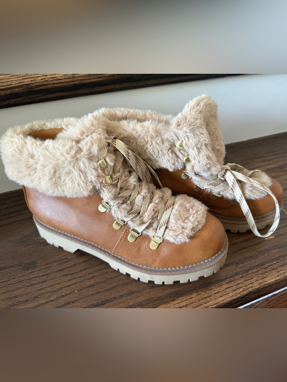 Circus by Sam Edelman Women’s Size 7 Tan Faux Fur Lined Hiker Ankle Boots